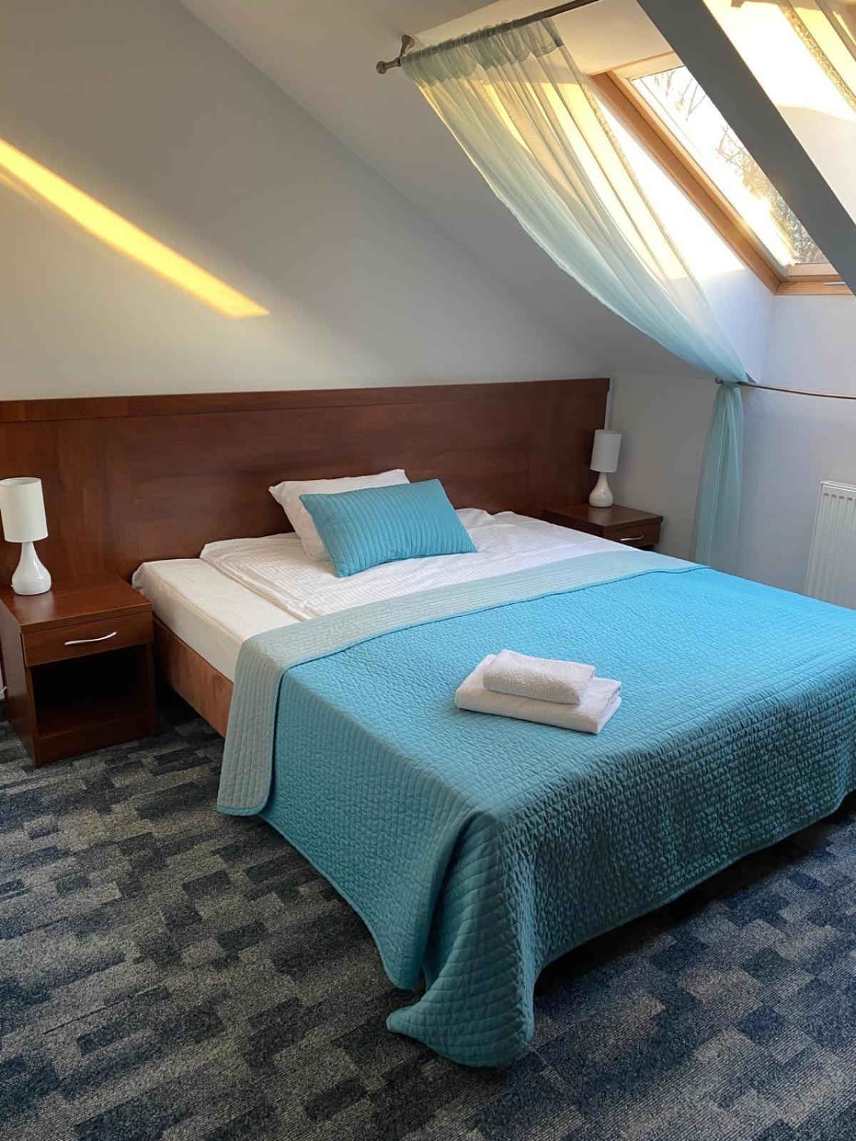 Hotel Restauracja Cztery Pory Roku Orneta ภายนอก รูปภาพ