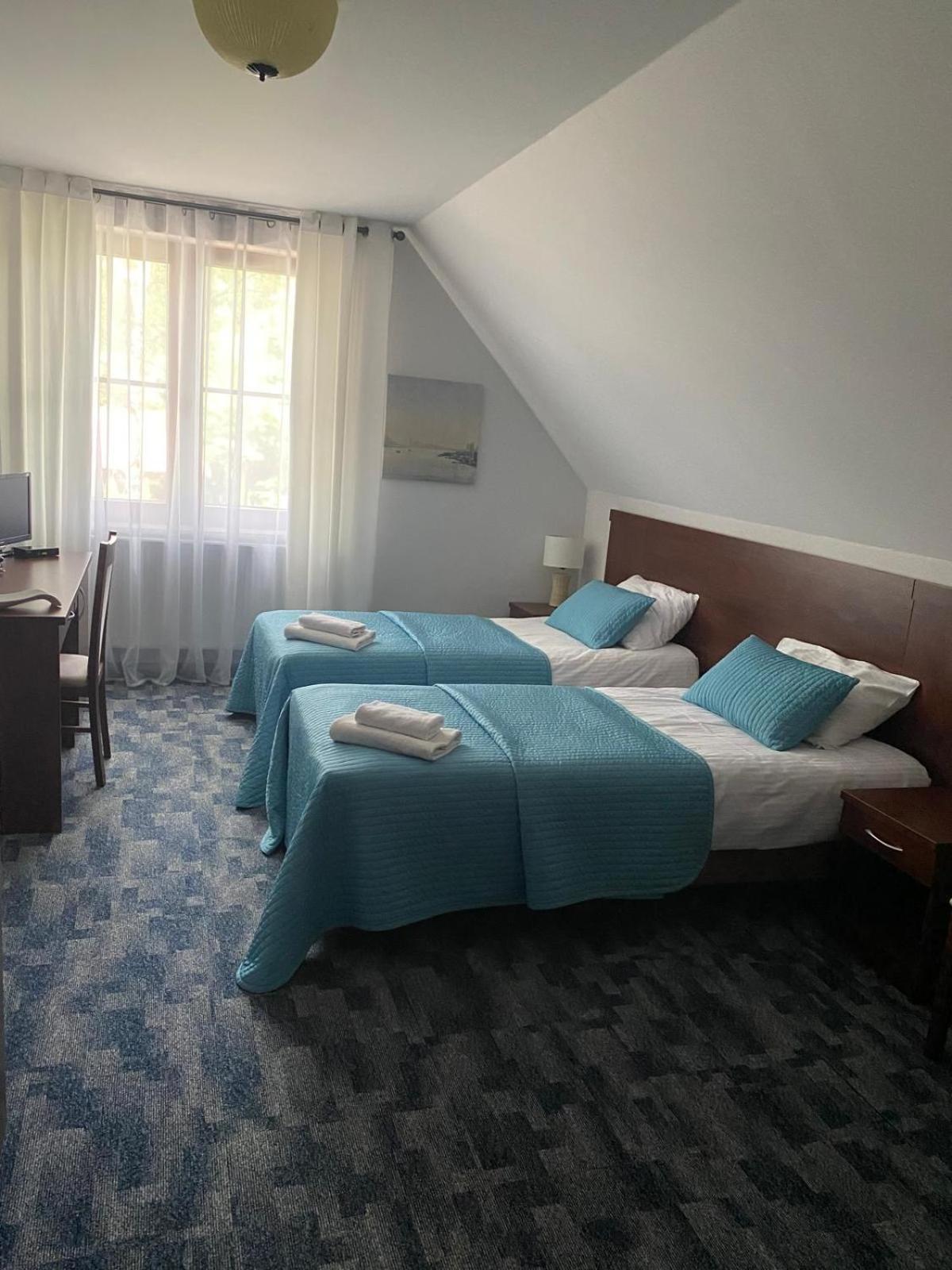 Hotel Restauracja Cztery Pory Roku Orneta ภายนอก รูปภาพ
